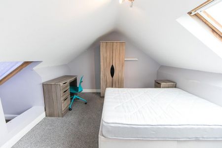 Estcourt Terrace, Headingley, Leeds - Photo 3