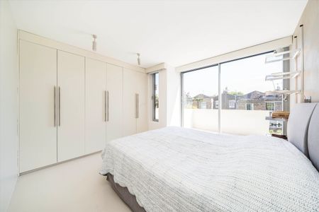 Shaftesbury Mews, Kensington, W8 - Photo 5