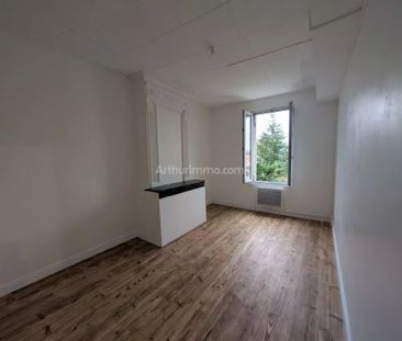 Location Appartement 4 pièces 72 m2 à Saint-Médard-de-Guizières - Photo 4
