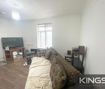 2 bedroom ground floor flat to rent - Photo 2
