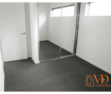 Modern 3-Bedroom Family Home - Photo 2