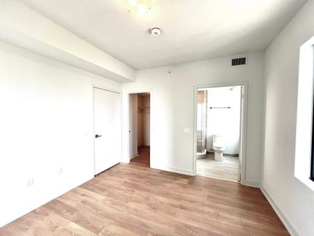 For Lease - 2920 Highway 7 Road Unit# 1105, Vaughan, Ontario - Photo 3