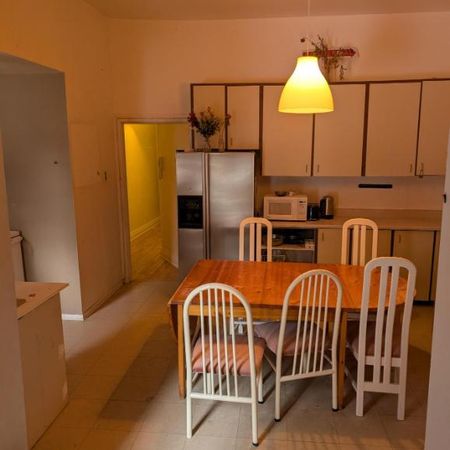 Grand 5 1/2 à Montréal Bien située - Photo 4