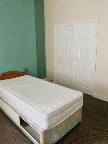 63 North Street, Lurgan, BT67 9AG - Photo 5