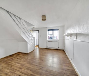 47, Caernarvon Road, Chichester - Photo 1