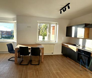 Swieżo wyremontowane 2 pokoje z dużym balkonem - Фото 3