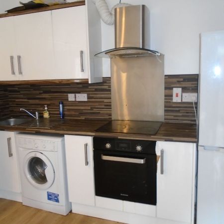 102a Tiverton Road - Photo 4