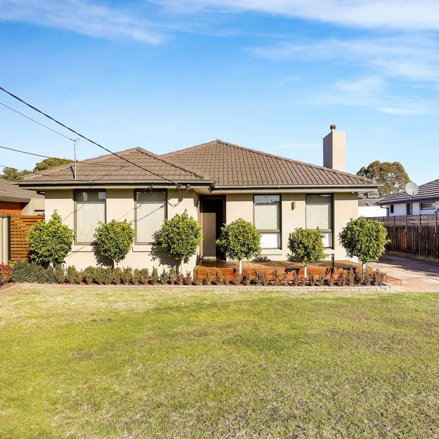 7 The Crossway Keilor East VIC 3033 - Photo 1