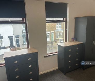 4 bedroom terraced house to rent - Photo 5