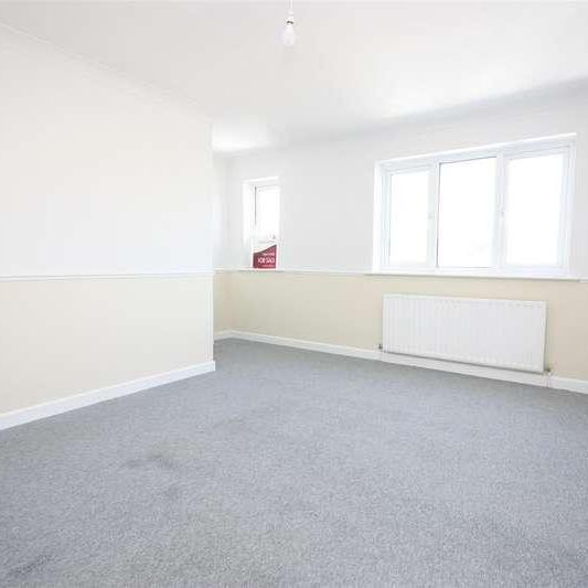 The Finches, Weymouth, DT3 - Photo 1