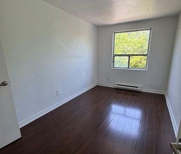 For Lease - 941A Lakeshore Road, Mississauga, Ontario - Photo 6