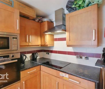 1 bedroom in a house share to rent - Photo 3