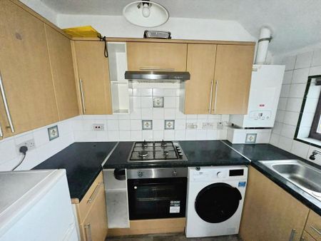 2 bedroom apartment to rent - Photo 4