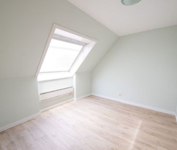 Ruim duplex appartement met terras en garage in centrum Zulte! - Photo 5