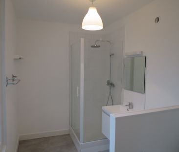 Appartement à louer - REIMS CLAIRMARAIS - Photo 2