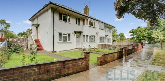 3 bedroom maisonette to rent - Photo 2