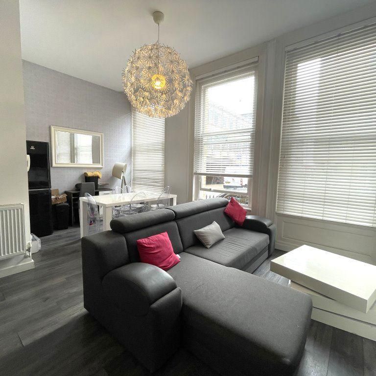 1 bedroom in a house share to rent - Photo 1