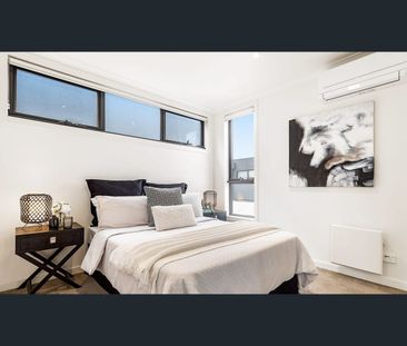 2/76 Collins Street, Mentone, Vic 3194 - Photo 2
