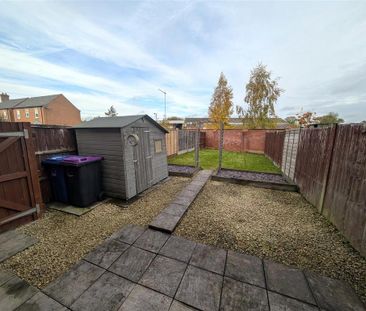 3 bedroom semi-detached house to rent - Photo 4