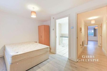 Holland Gardens, Brentford, TW8 - Photo 5