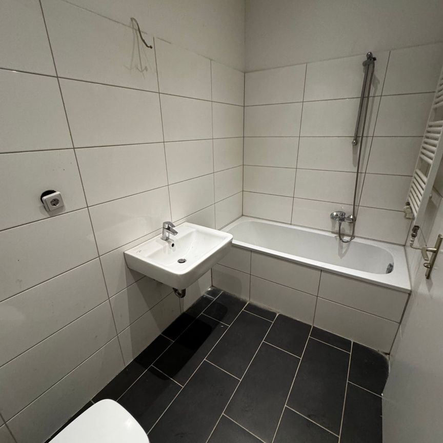 Moderne 1-Zimmer Wohnung im ruhigen Hinterhaus im Weddinger Kiez! - Foto 1