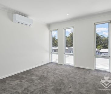 Beautiful parkland townhome Three bedrooms + study + multi-purpose ... - Photo 2