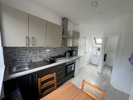 1 Bed Flat, Springbank Road, SE13 - Photo 3