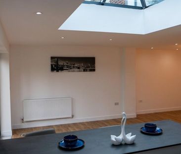 5 bedroom semi-detached house to rent - Photo 1