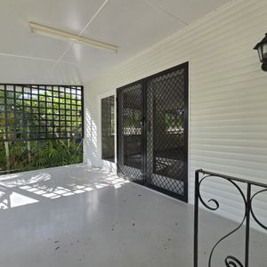 12 Walsh Street, Edge Hill QLD 4870 - House For Rent | Domain - Photo 2