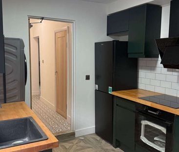 🏡 Stylish En Suite Rooms with Kitchenettes Room 2 - Photo 2