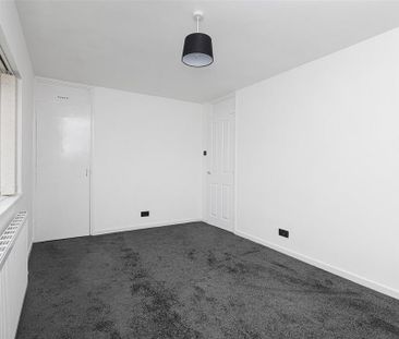 2 bedroom semi-detached house to rent - Photo 5