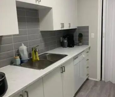 Cozy 2Bedroom in Highlands | 8 - 3911 1 Street Northeast, Calgary - Photo 1