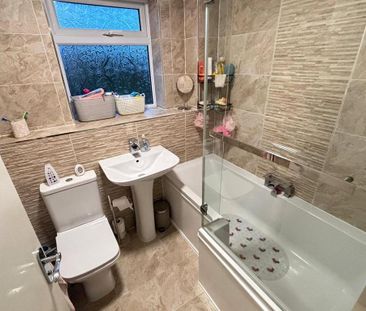 2 bedroom semi-detached house to rent - Photo 3