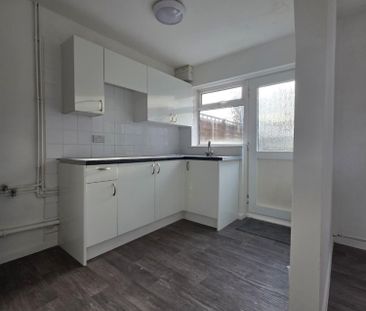 3 bedroom House To Let - Photo 5