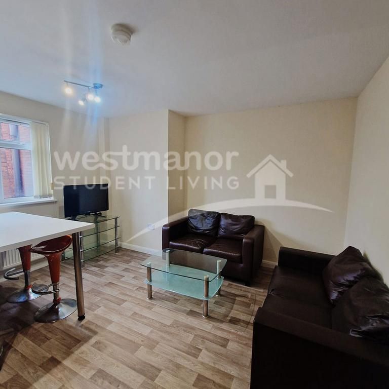 4 bedroom apartment to rent - Photo 1