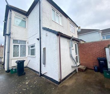 Studio to rent - Photo 6