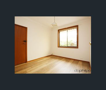 Botanic like setting, in prime location! - Photo 4