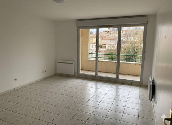 Location appartement rénové 2 pièces 38.13 m² à Die (26150) 4 - Photo 1