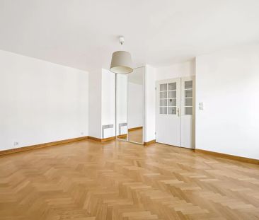 Très bel appartement 2 pièces avec parking Paris 16ème - Photo 3