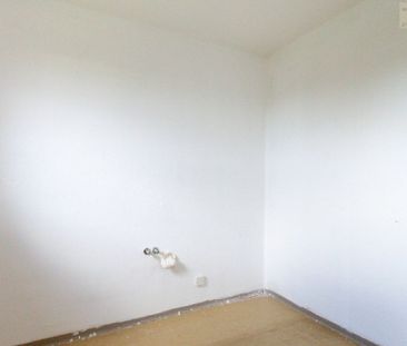 3-Raum Wohnung mit Balkon und Stellplatz im Herzog-Georg-Ring! - Foto 1