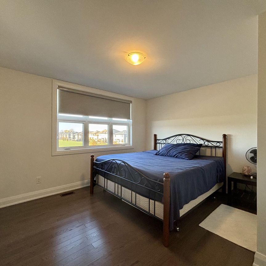 For Lease - 561 Honeylocust Avenue, Kanata, Ontario - Photo 1