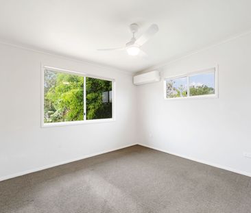 Spacious Dual Living Family Home in Quiet Deception Bay Cul-de-Sac - Photo 2