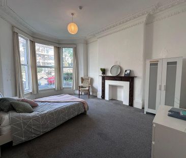 10 bedroom house share to rent - Photo 1