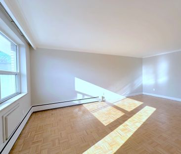 For Lease - 276 St Clair Avenue Unit# 208, Toronto, Ontario - Photo 4