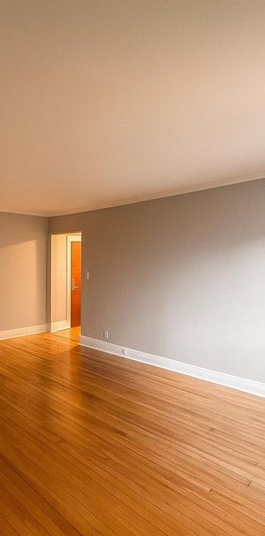 1 Bedroom - 5005 Avenue Macdonald, Montréal - Photo 1