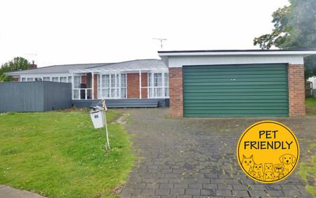 43 Hallberry Road, Mangere East, Auckland - Photo 2