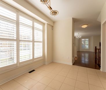 For Lease - 1 Green Hollow Court, Markham, Ontario - Photo 2