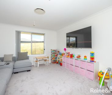 4 Bedroom home Available Now!!! - Photo 2