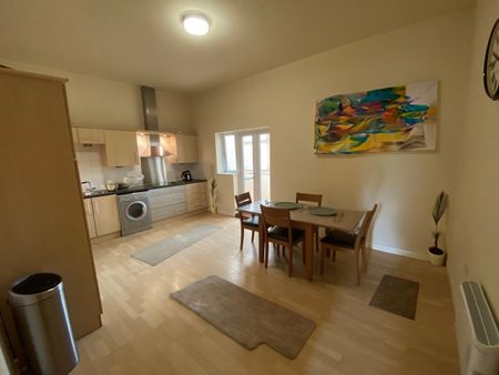 4 Bed Flat, New Walk Central, LE1 - Photo 5