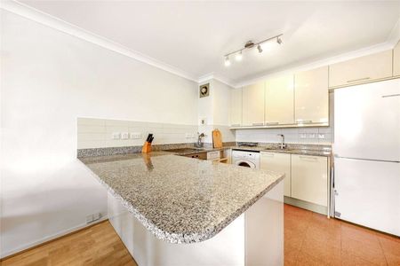 Sensational one bedroom riverside apartment. - Photo 4